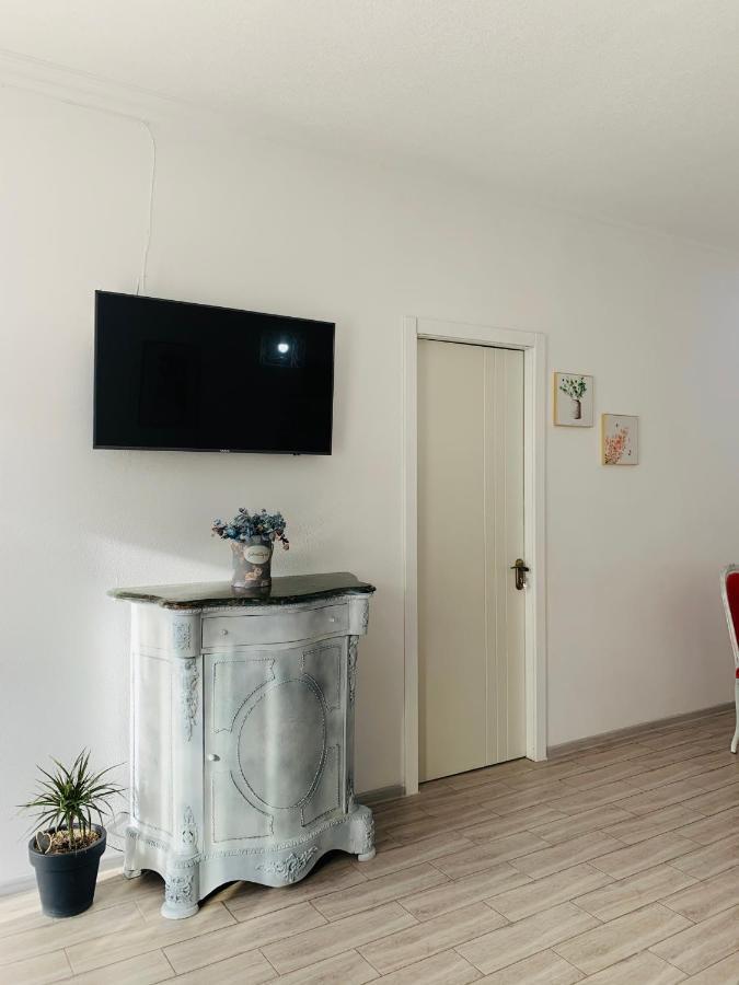 Апартаменты Sweet Apartment 34s Sweet Apartment 34 Кутаиси Экстерьер фото